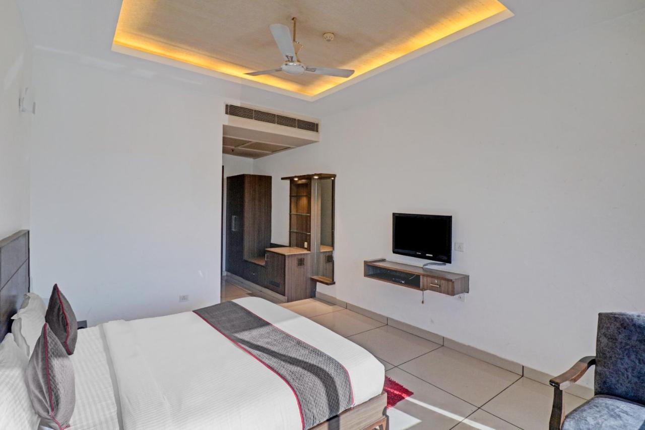 Oyo Townhouse 484 Sanskriti Ξενοδοχείο Δελχί Εξωτερικό φωτογραφία