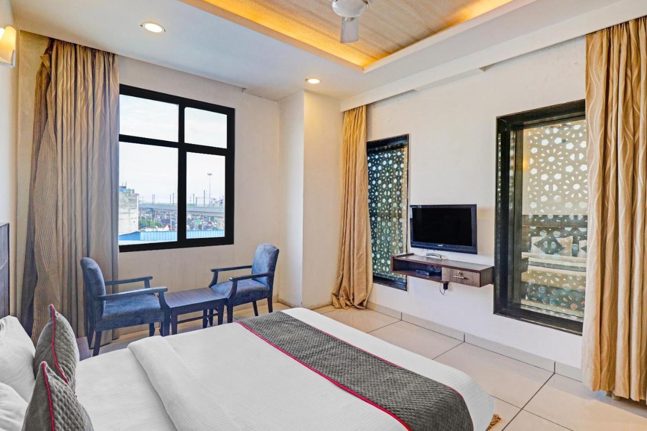 Oyo Townhouse 484 Sanskriti Ξενοδοχείο Δελχί Εξωτερικό φωτογραφία