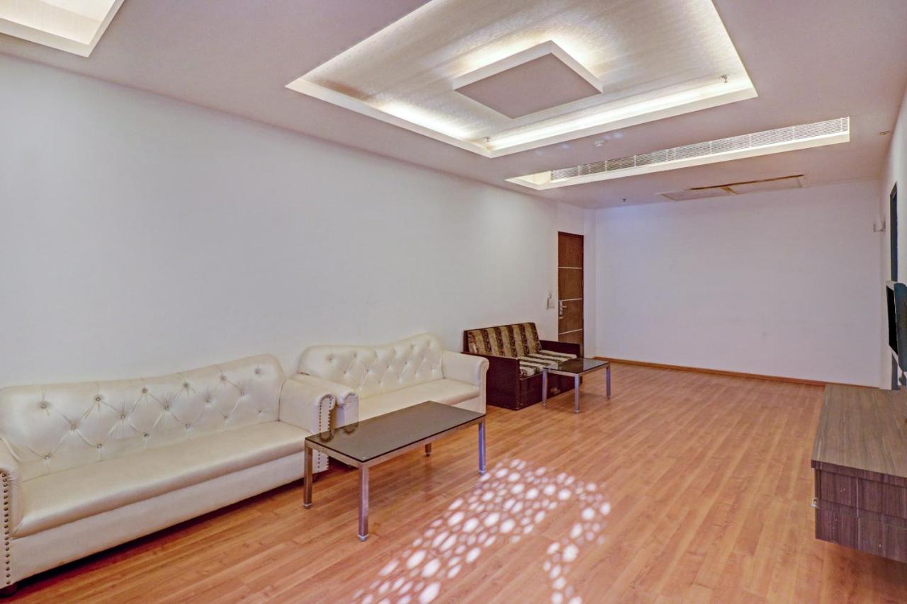 Oyo Townhouse 484 Sanskriti Ξενοδοχείο Δελχί Εξωτερικό φωτογραφία