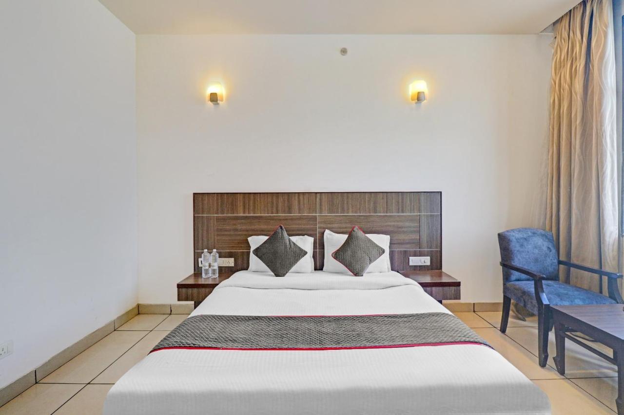 Oyo Townhouse 484 Sanskriti Ξενοδοχείο Δελχί Εξωτερικό φωτογραφία